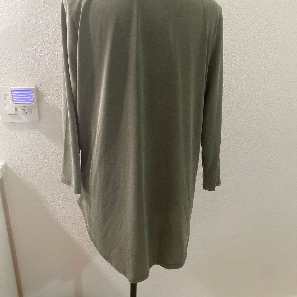 Women’s Blouse‎ Mossy Green 1/4 Zip Front Longer In Back Size XL - Picture 5 of 5